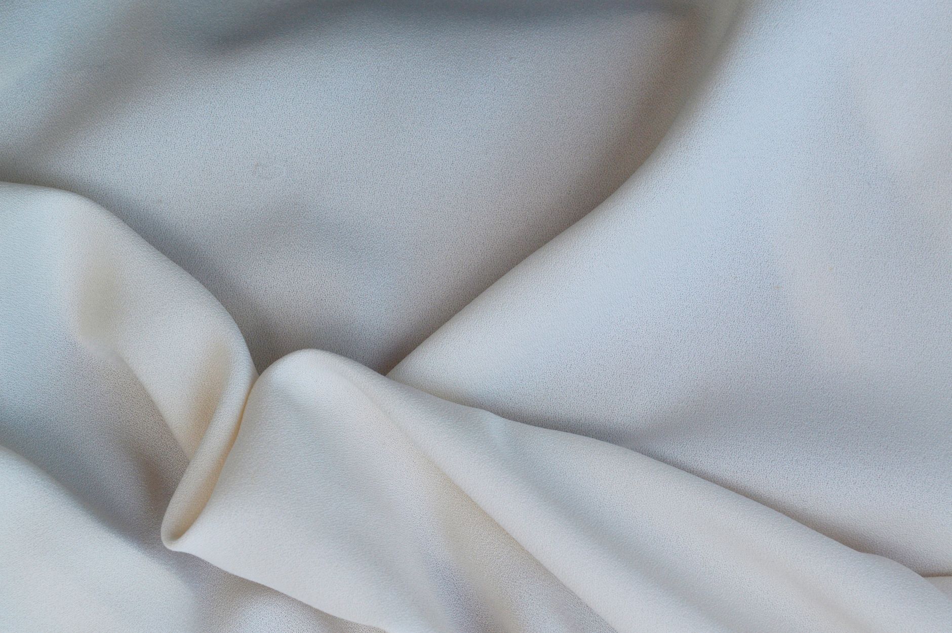 Why Luxury Hotels Choose Egyptian Cotton Bed Linen