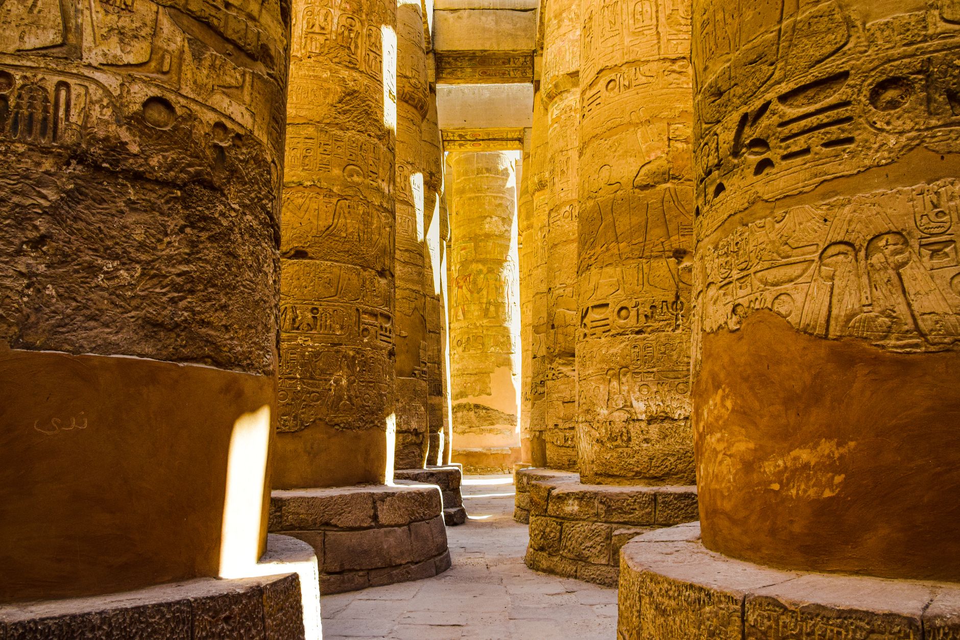 Design a Pharaonic Guest Room in Aswan That Guests Remember